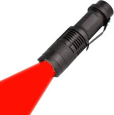 Vattentålig LED-ficklampa med rött ljus – zoombar
